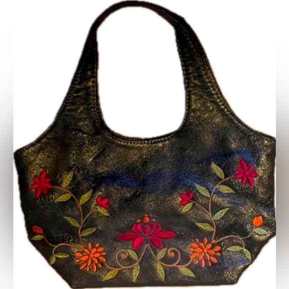 Nine West embroidered floral black small handbag. - Picture 5 of 11